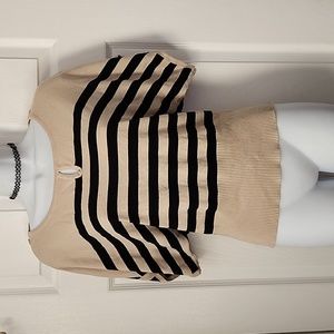 Joseph A keyhole knit top size M